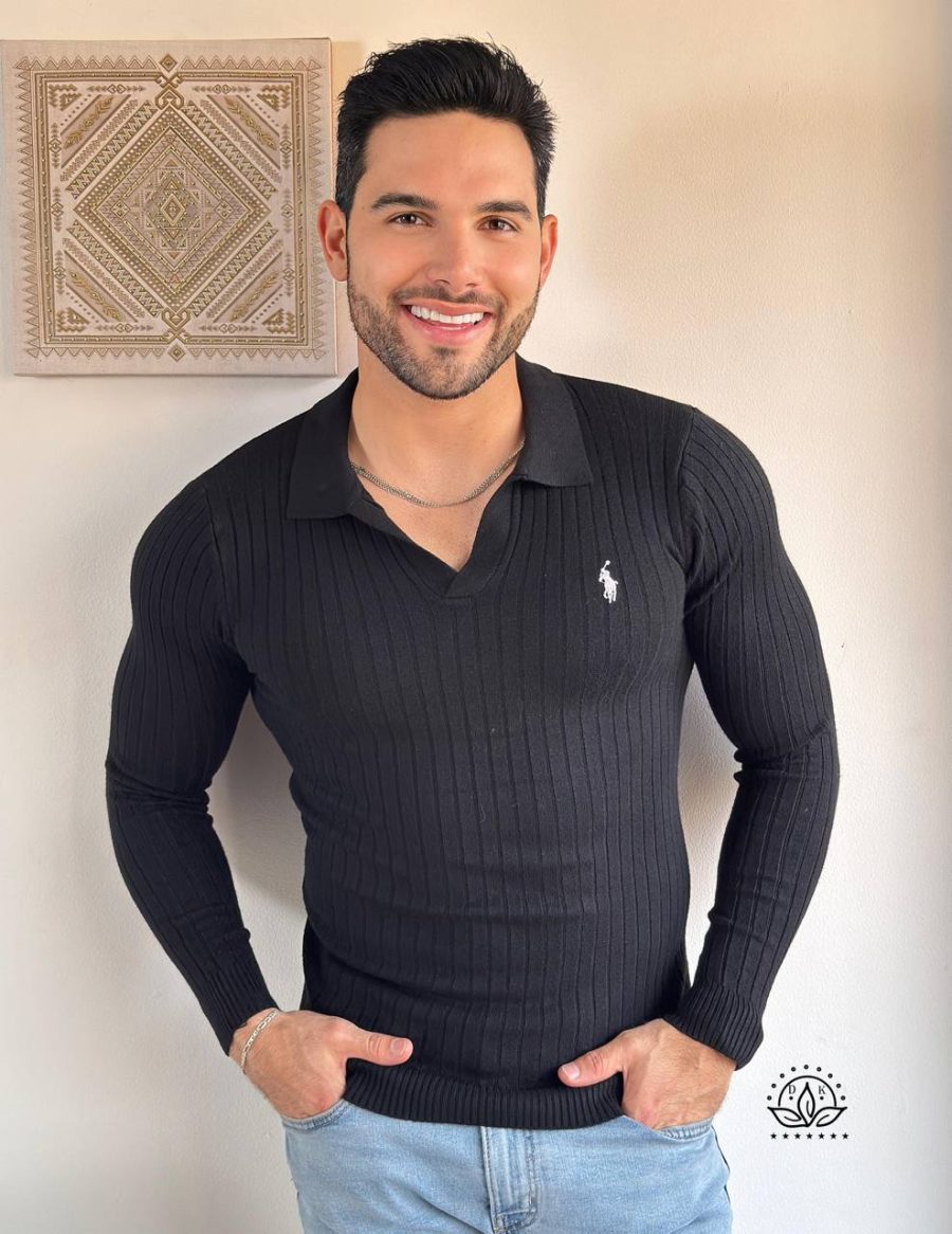 Buso en hilo cuello V